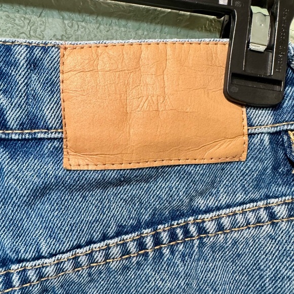 Zara Classic Blue Denim Shorts - Picture 2 of 4